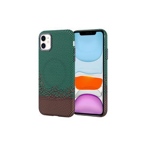 Coque JoieCreatif Nekst Series en fibre de carbone verte compatible MagSafe pour iPhone 11, modèle 14 Plus & XS Max - Product Image 1