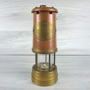 Lámpara de minero de latón artesanal tradicional para mejorar el encanto del Viejo Mundo en hogares, bares rústicos y sitios históricos - Product Image 6