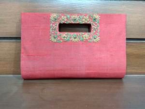 กระเป๋าคลัทช์สำหรับผู้หญิงทันสมัยสุดอินเทรนด์2025ประดับด้วยลูกปัดกึ่งอัญมณีประดับมุกประดับด้วยลูกปัด - Product Image 3