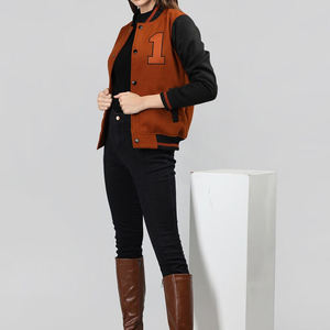 Vestes universitaires Nouveau style streetwear Veste universitaire avec corps en laine Taille courte Veste universitaire pour femmes en vente en gros - Product Image 6