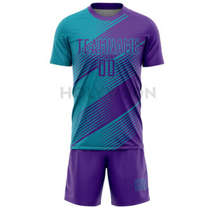 Uniformes de football élégants en polyester pour hommes, légers, respirants et durables, conçus pour l'entraînement au football - Product Image 2