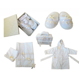 Set di Abbigliamento in Tessuto Avorio per Neonati - Product Image 1