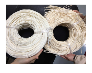Venta al por mayor de material de núcleo de ratán disponible a granel para tejer sillas lámparas y accesorios para el hogar - Product Image 1