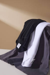 T-shirt de haute qualité 250gsm 100% coton T-shirt unisexe Logo vierge Logo personnalisé disponible - Product Image 4