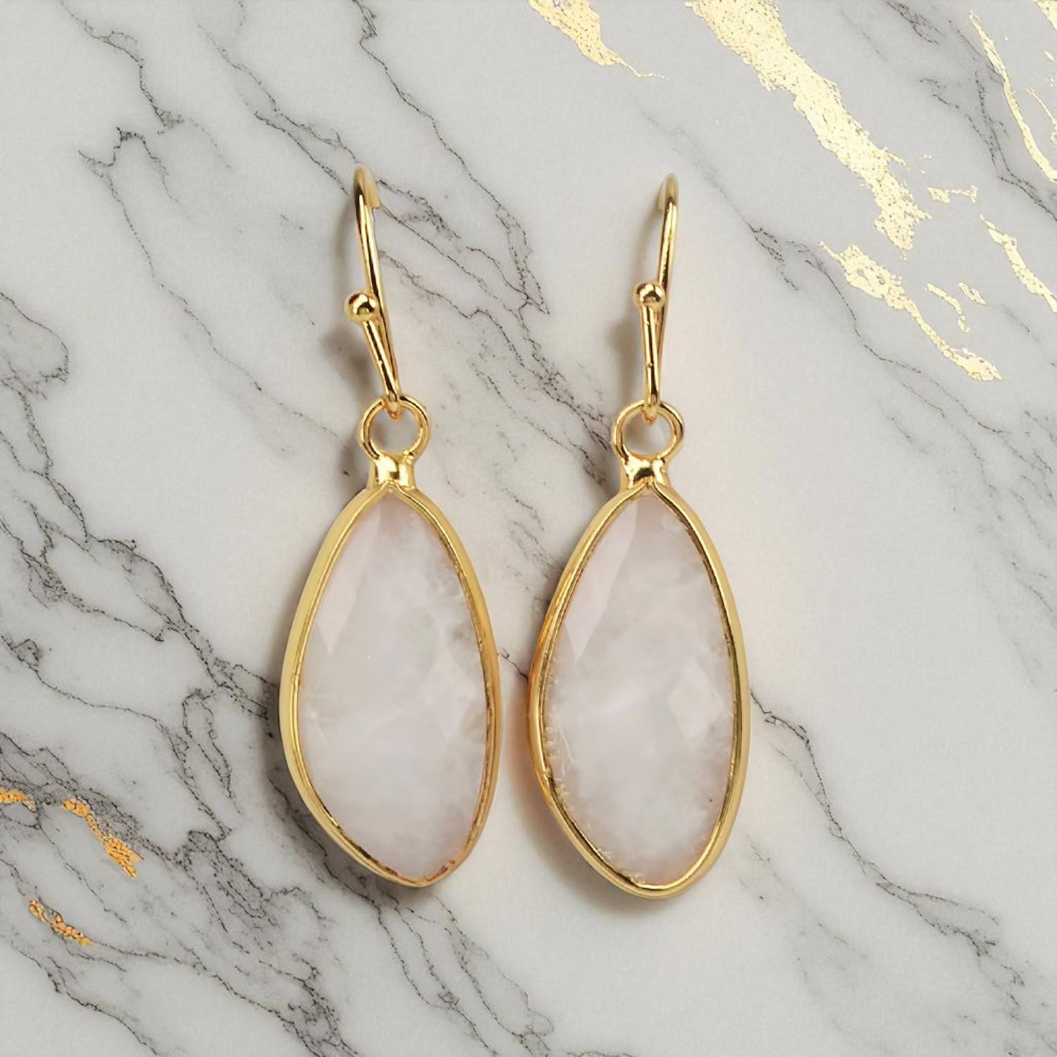 มูนสโตน