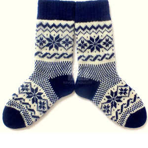 Chaussettes de sport pour hommes, durables, de haute qualité, décontractées, tendance automne, personnalisables, confortables, respirantes, en coton mélangé, jacquard - Product Image 4