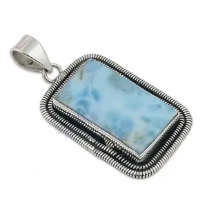 Pendentif en argent 925 plaqué rhodium fait main avec charme en larimar pour femmes, fabriqué en Inde - Product Image 2