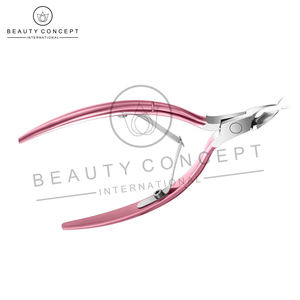 Poignée de couleur rose coupe-ongles personnalisé sur mesure dissolvant de peau morte pince ongles par Beauty Concept International durable - Product Image 2