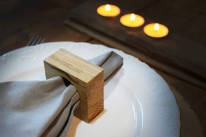 Rond de serviette en bois professionnel avec design créatif en os Anneau de froid simple pour les occasions de Noël de fête de table de restaurant d'hôtel - Product Image 4