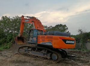 รถขุดไฮดรอลิกตีนตะขาบ Doosan DX530LC มือสองของแท้จากเกาหลี น้ำหนัก 53 ตัน เครื่องยนต์ Isuzu สภาพดีเยี่ยม ปี 2018-2022 พร้อมรายงาน - Product Image 2