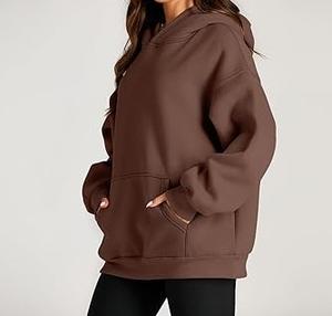 Pull surdimensionné à épaules tombantes de couleur unie Impression bouffante Sweats à capuche d'hiver Vente en gros de sweat à capuche épais pour femmes - Product Image 3