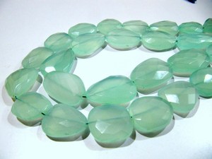 Perles de Briolette de forme libre en calcédoine naturelle Aqua environ 20-30mm taille 16 pouces de longs brins pour la fabrication de bijoux - Product Image 2
