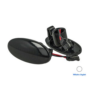 Kit indicatore di segnalazione laterale a LED per obiettivo fumo nero luce bianca per Nissan Qashqai Micra X-Trail Cube Evalia Leaf Note NP300 - Product Image 1