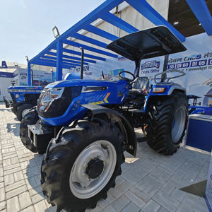 Tractor Agrícola 4x4 de 35HP a 75HP con Motor, Caja de Cambios, Bomba, Rotocultor y Cargador para Agricultura - Product Image 1