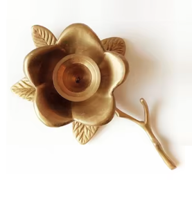 Soporte de portavelas de lujo hecho a mano con diseño maravilloso de tendencia personalizada para decoración disponible a precio asequible y MOQ bajo - Product Image 3