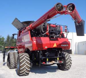 รถเกี่ยวข้าว Case IH 9250 ปี 2023 มือสอง ขับเคลื่อน 4 ล้อ 36 แทร็ก ระบบ Harvest Command อัตโนมัติ ห้องโดยสารหรูหรา เบาะนั่งแบบกึ่งแอคทีฟพร้อมระบบทำความร้อน - Product Image 5
