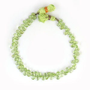 Pierre de péridot naturelle de taille libre Foret à facettes Strand Cut Pierres précieuses en vrac en forme de poire Fournisseur Acheter en ligne au prix de gros - Product Image 1