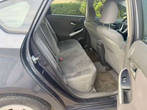 Utilizado cuidadosamente 2010 to-yota Prius Three - Product Image 3