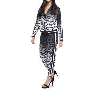 Saison des femmes 2025 Gradient Tiger Stripe Survêtement Skinny Sexy Survêtements pour femmes Survêtements rayés Coton - Product Image 4