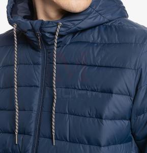 Chaqueta acolchada de invierno para hombre personalizada de High Street 2024 con soporte de manga larga, técnica teñida lisa, OEM directo de fábrica - Product Image 3