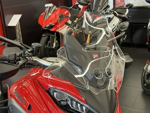 NUEVA Motocicleta Ducati Multistrada V4 S 2026 Roja con Radar, Ideal para Viajes y Aventuras - Product Image 3