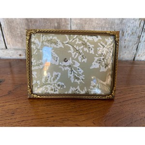 Un reflet de vos plus beaux moments dans notre cadre Laissez vos moments préférés vivre pour toujours élégamment encadré éternellement admiré - Product Image 1