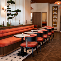 Aménagement intérieur de restaurant commercial, mobilier de café, banquette, sièges rembourrés, canapé, table et chaises pour café