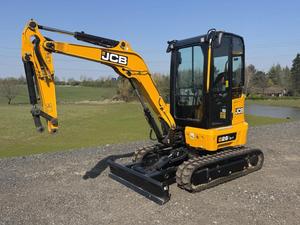 รถขุดขนาดเล็ก JCB 26C-1 คุณภาพสูง ปี 2023 แบบตีนตะขาบ สีเหลือง น้ำหนัก 1.8 ตัน เครื่องยนต์ 120 กิโลวัตต์ กำลังขุดสูง พร้อมอุปกรณ์ตักดิน - Product Image 3