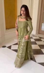 Nuevo vestido de Georgette de imitación Anarkali con estilo de volantes cosido completo con Dupatta listo para usar para fiestas - Product Image 4