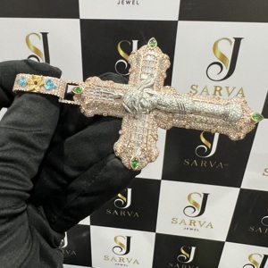 Colgante Religioso de Cruz con Diamantes en Oro Rosa de 14K, Estilo Hip Hop Cristiano, Completamente Engastado, Unisex, para Fiestas - Product Image 1