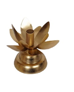 Candelero moderno en forma de flor de Navidad para fiestas de interior y uso festivo Diseño pintado y suministros de fiesta de acabado - Product Image 5