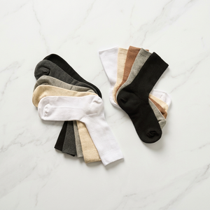 Chaussettes mi-mollet côtelées en tricot pour femme de qualité supérieure, avec design antidérapant breveté à 90 degrés, confortables pour un usage quotidien décontracté - Product Image 1