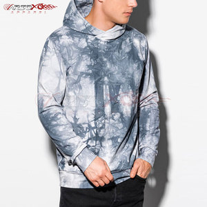 Basics Sudadera con capucha para hombre con estampado de tinte de corbata multicolor y diseño cómodo con capucha Tie Dye Basics Hoodie para hombres - Product Image 1
