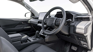 Venta Rápida 2026 T O Y O T A HILUX TRAVO OVERLAND PLUS 2.8D BLANCO Volante a la Derecha Volante a la Izquierda - Product Image 2