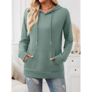 Sudaderas con Capucha Personalizadas con Cordón Ajustable para Mujer, Corte Holgado con Bolsillo para Otoño e Invierno, Colección Fashion Queen para Mujer - Product Image 3