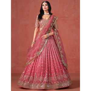 OMBRE WEDDING LEHENGA motif de broderie comprend des motifs floraux et géométriques traditionnels qui intensifient grand look - Product Image 1