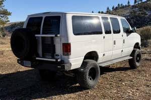 PRÊT À CONDUIRE - VÉHICULE D'OCCASION À VOLANT À GAUCHE |   2010 FORDD E-350 SUPERRRSS DUTYYSS XLT 5.4 8-PASSENGERR VAN 4X4 CONVERSIONN - Product Image 5