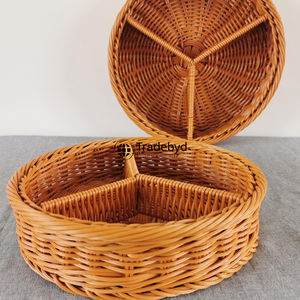 Tradebyd Cestas de ratán elegantes Almacenamiento decorativo hecho a mano natural para hogares - Product Image 1