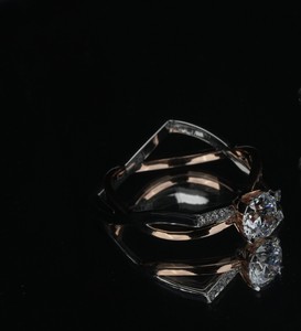 Anillo de moissanita de diamante cultivado en laboratorio más vendido Corte redondo 1 quilate VS1 Claridad IGI SGL Certificado Oro Rosa Oro Plata Proveedor - Product Image 4