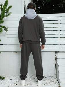 Chándal de entrenamiento para hombre personalizado, ropa deportiva de dos piezas para correr, ropa de gimnasio de invierno - Product Image 4