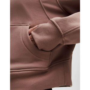 Sweat-shirt court personnalisé pour femme, sweat-shirt à capuche moderne pour le fitness et le streetwear, hauts actifs ajustés pour femme - Product Image 3