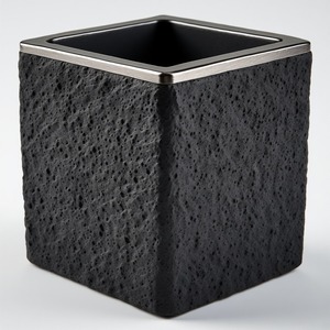 Ensemble d'accessoires de salle de bain en métal contemporain, conçu pour les maisons tendance, offrant un attrait moderne, une grande durabilité et un respect de l'environnement - Product Image 2