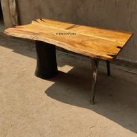 Table à manger unique en bois massif d'acacia avec bord naturel, base en tronc, résine époxy minimaliste, faite à la main, luxe, pour hôtel et villa