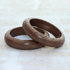 กำไลไม้ชิ้นใหญ่สไตล์วินเทจขายส่งกำไลคลาสสิกปรับขนาดและสีได้ กำไลเรซิ่นสำหรับขายสินค้าเครื่องประดับอินเดีย - Product Image 2