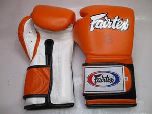 Guantes de Boxeo Fairtex Personalizados de Color Naranja para Sparring, Muay Thai, Entrenamiento y Combate, Guantes Fairtex de Alta Calidad - Product Image 5