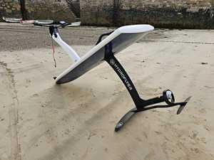 Hydrofoil électrique Hydroflyer E-Foils Planche de surf en fibre de verre époxy avec mousse EPS et matériaux en fibre de carbone Haute qualité - Product Image 5
