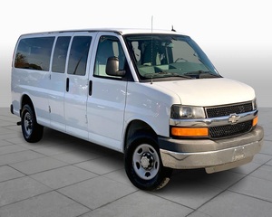 Camioneta Chevrolet Express 3500 LT RWD 2013 Usada en Buen Estado - Lista para Enviar - Product Image 1