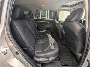 Usado 2020 Toyo-ta Highlander Limited - Product Image 4