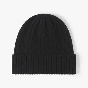 Gorro de Invierno Unisex de Lujo, Forrado de Seda Suave, con Logotipo Personalizado, Gorro de Dormir, Gorros de Invierno al por Mayor, Gorro de Satén Liso para Uso en Invierno - Product Image 3