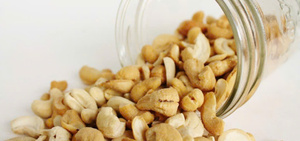 Super réduction sur les noix de cajou grillées salées biologiques de qualité A320, délicieuses noix séchées sans coquille - Product Image 5